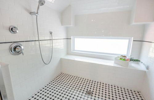 Pelican Hideaway - Charming Home & Entire Backyard - Foto 9