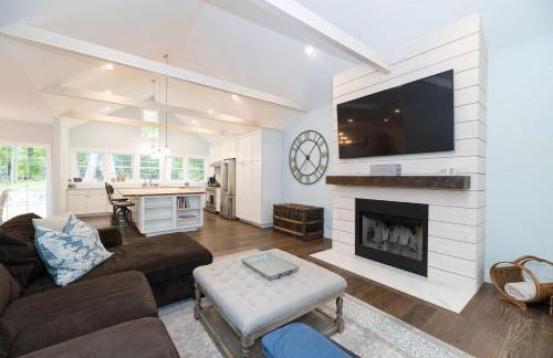 My Blue Haven - Shared lake access across the street! Glamorous home! - Foto 4