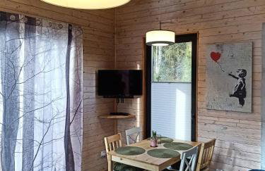 Scandinavian-style lake house - Photo 11