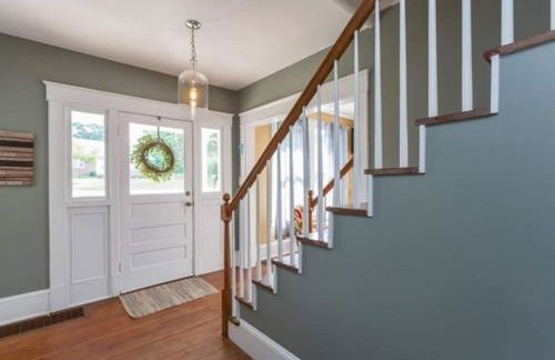 Steps to JMU & I-81 Fenced Yard Walk 2 Starbucks - Foto 19