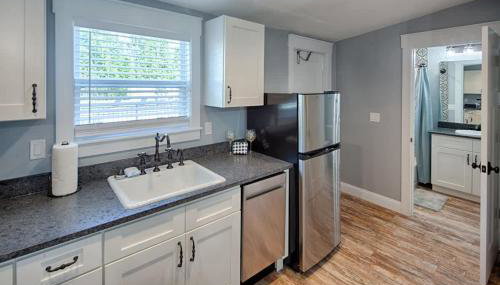 Quaint Cottage with Private Pool-Walk to Everything - Foto 4