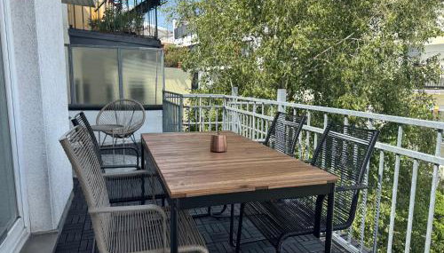 SuperHosts PARKPLATZ - Zentrum - TERRASSE - King-Bett - NETFLIX - Foto 5