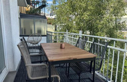 SuperHosts PARKPLATZ - Zentrum - TERRASSE - King-Bett - NETFLIX - Foto 5