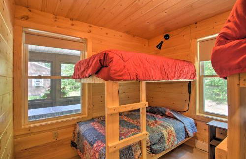 The Cedars Cabin with Beach Access on Panther Pond - Foto 16