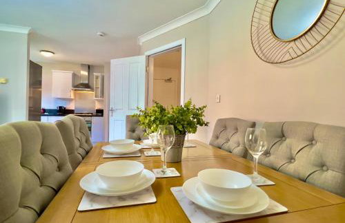 Stylish City Apartment with Free Parking near Town - Foto 22
