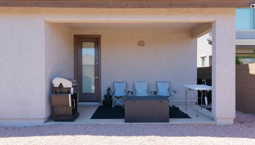 Modern Desert Home-Great for families & groups, near golf, hiking, and city fun, Private in-law suite with own entrance also available separately - Foto 4