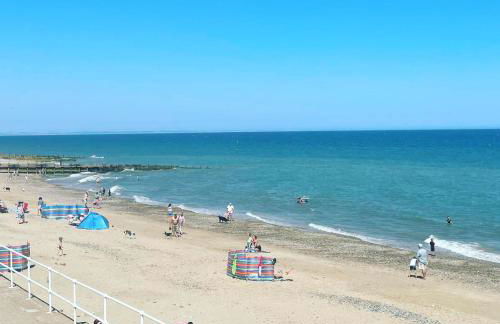 Potters Lodge - private parking & self check in - Foto 9