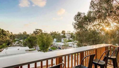 Fabulous New 4BR/3BA House in Mission Hills - Foto 5