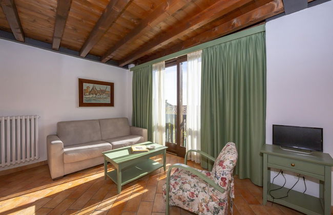 Mimosa in Hilly Area - Foto 3