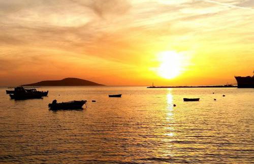 Thea Hotel - Studios & Suites - Photo 55