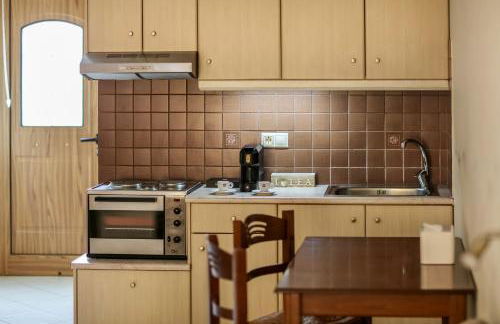 Eleni Suites Methoni - Photo 10