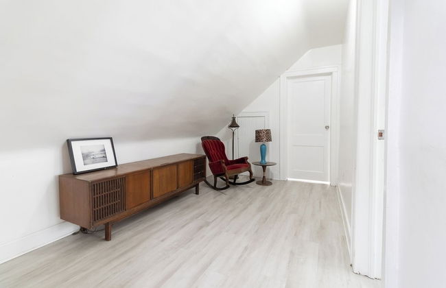 Spacious 4BR Family Home in Detroit Wifi & Parking - Foto 16