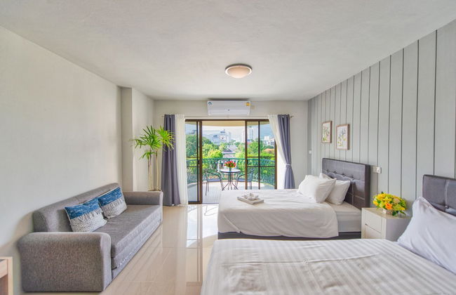 Hillside Plaza & Condotel 4 Downtown - Photo 43