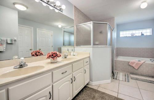 Pool and Fenced Yard Sebring Retreat - Foto 14