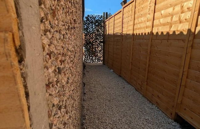 1-bed Retreat - Hot Tub, Private Garden & Bbq - Foto 11