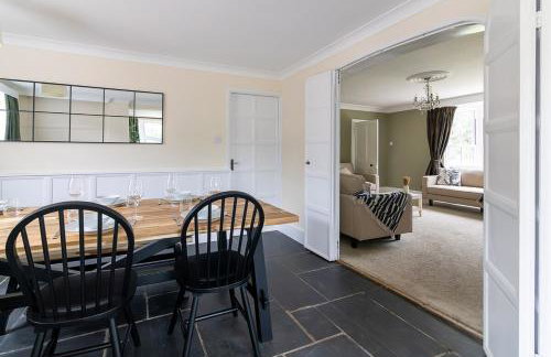 8 Bedroom House in Barwell Sleeps 15 with Parking - Foto 35