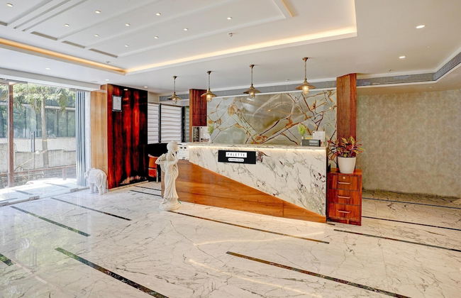 Luxury Elegance at Magarpatta City Pune - Foto 7