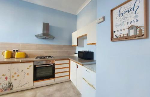 The Octopus - at Largs Town Centre with Private Parking - Foto 9