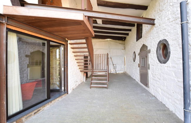 Apartment in Former Coach House - Photo 2