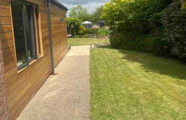 brand new cozy cabin with parking - Foto 28