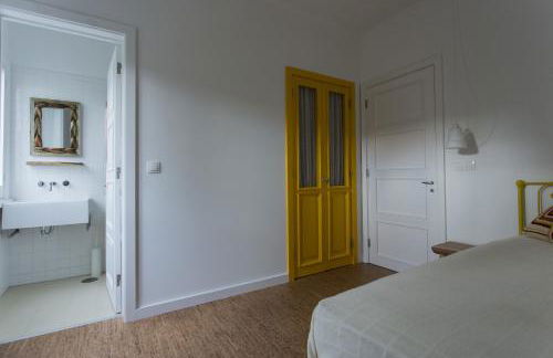 Lake View House - Photo 22