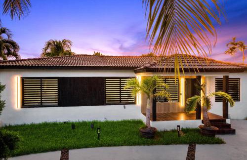 VillaLee-Jungle Palm Island white marble pool Area - Foto 6