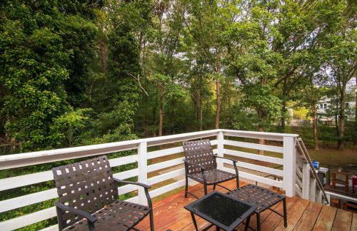 Relaxing Retreat just Minutes to Beach - Foto 27