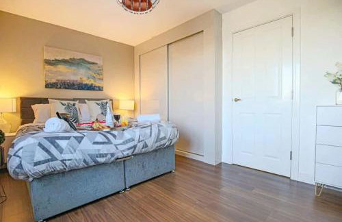 4 bed house in Milton Keynes - freeparking - wifi - Foto 11