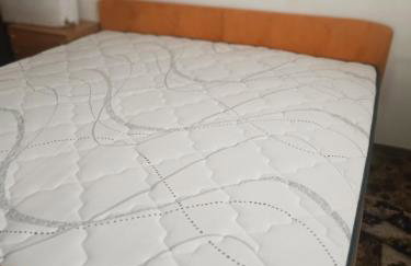 Angela House - Photo 36