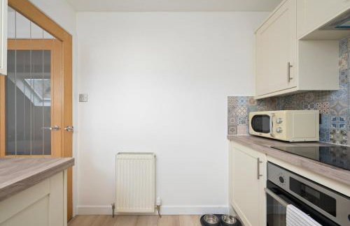 Historic 1BR Home in Culross Near Filming Sites - Foto 42