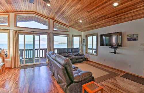 Waterfront Apt with Mtn View, Walk Into Town! - Foto 4