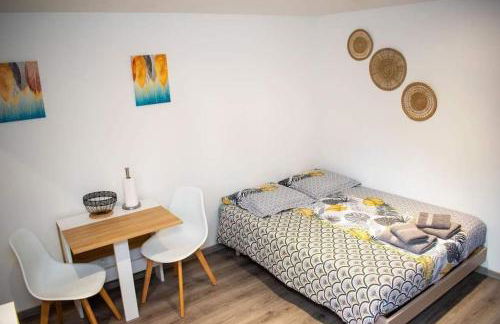 Studio Charmant Confortable TV Centre Ville Louviers - Foto 14