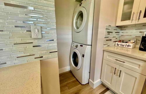 Stylish Stay Close to UM City Vibes - Photo 34