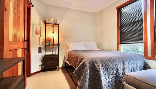 Your Lazy Bear Destination - You're Right In The Thick Of It! Book It Now, Reach Out With Questions! - Foto 5