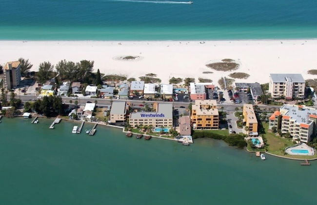 Westwinds Waterfront Resort - Foto 45