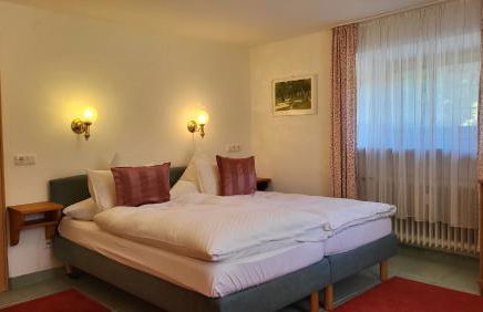 Grosse Wohnung mit Garten und Bergblick - Foto 8