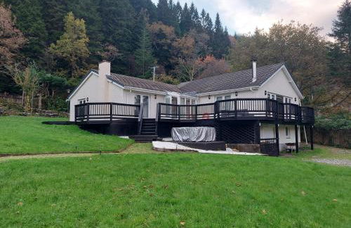 WATERSIDE 3 BED COTTAGE, HOT TUB, SAUNA, PVT BEACH - Foto 19