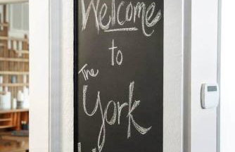 Quaint house, king bed 2min from down town - Photo 63