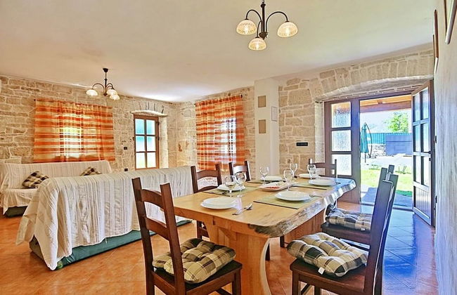 Authentic Villa in Tinjan With Private Pool - Foto 21