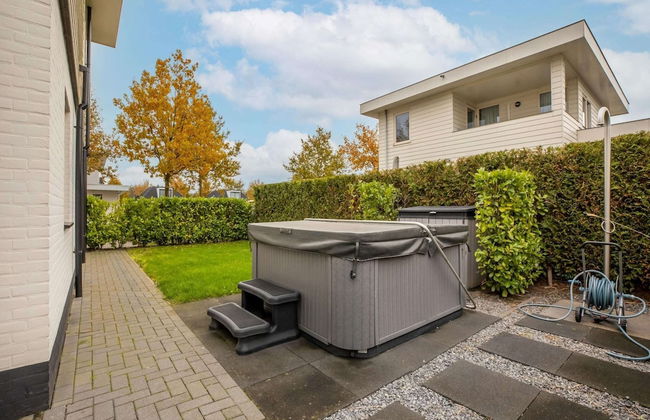 Brand new Luxury Villa on a Small-scale Park With its own Jetty - Photo 67