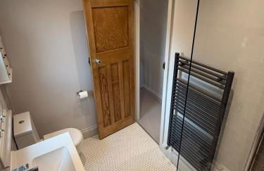 West Bridgford 2 Bed 2 Bathroom Apartment with parking - Foto 16