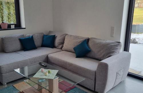 Ferienwohnung Wiesengrund, Ruhig im Ortsteil von Roth, nähe Rothsee, 25 min Messe Nbg - Foto 8