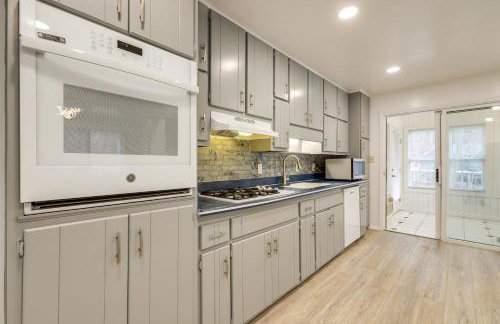 4 Mi to Charming Dtwn Fayetteville! Bright Home - Foto 9