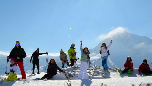 Fuentes de Invierno Snowshoeing Tour - Photo 4, Enjoying the snowshoe tour