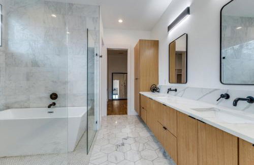 Mod Squad - Photo 13