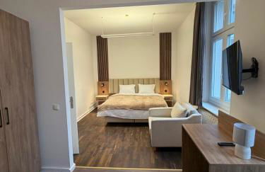 Jomi Stays - Kudamm - Foto 17