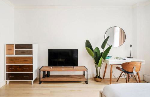 1597-2 Luxury Upper East Side Studio W&D - Foto 13