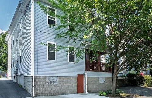 Bright 2-Bedroom Apartment in Federal Hill with Parking, Walk to Atwells Ave - Foto 4