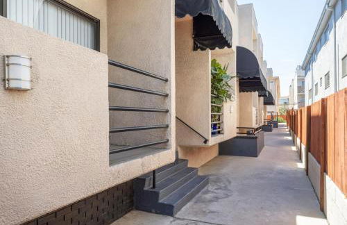 Blueground Melrose fireplace nr Griffith Park LAX-1382 - Foto 22