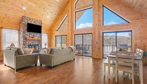 Luxury Log Cabin Lakefront, Game room & Fire Pit, - Foto 4